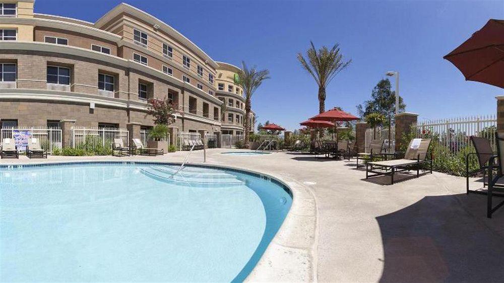 Airport - California By Ihg Hotel 4*