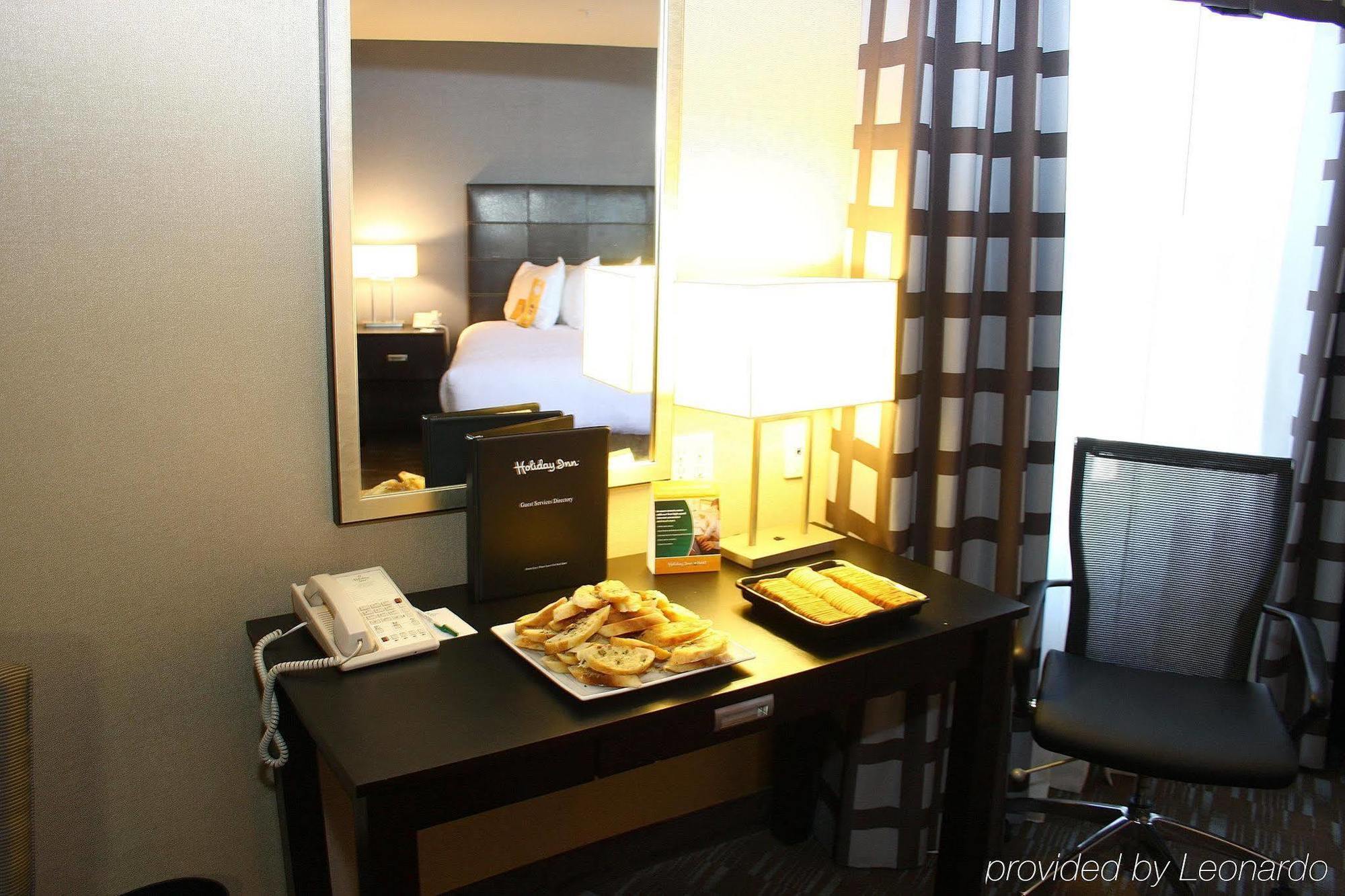 Airport - California By Ihg 4*