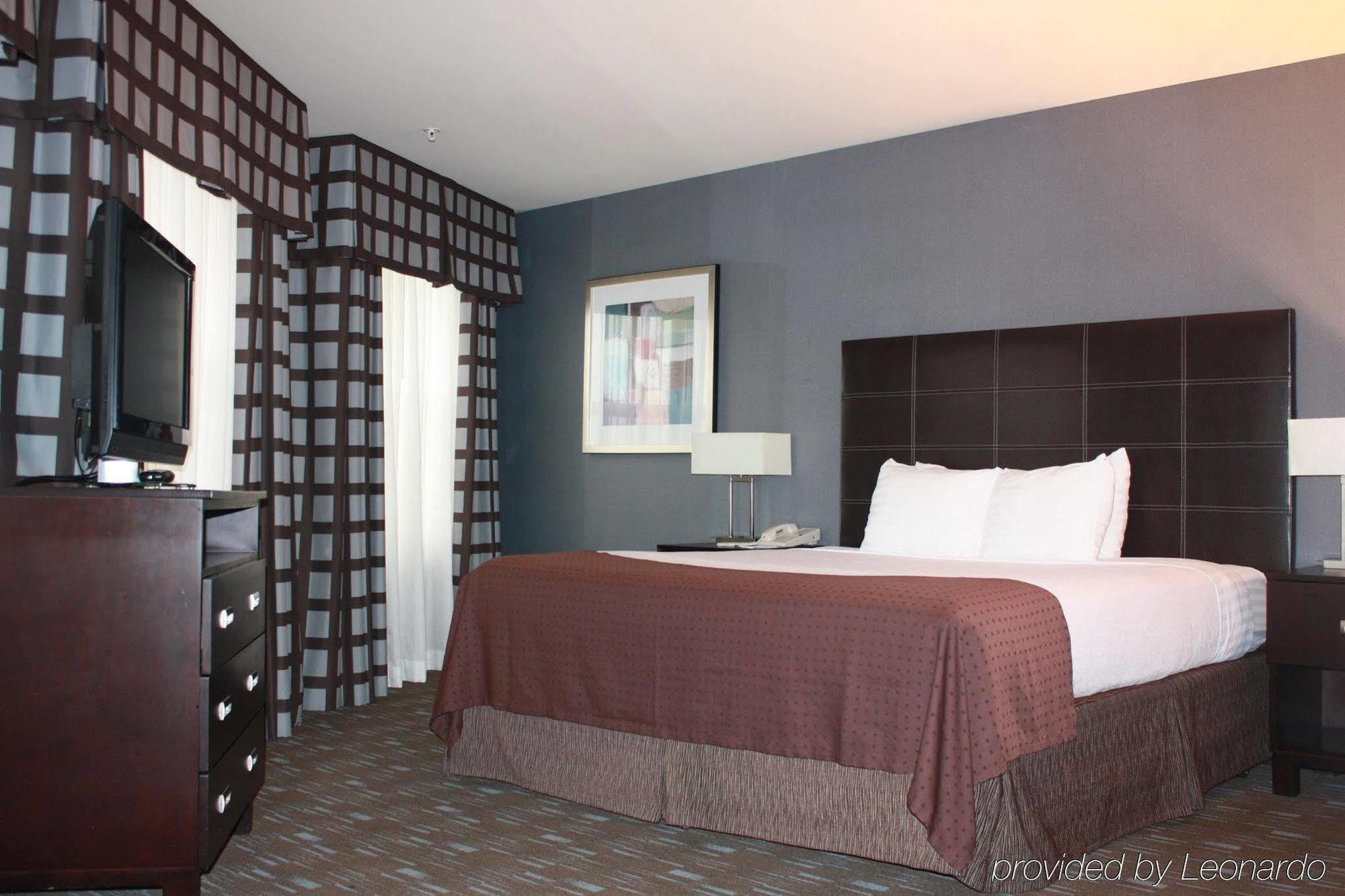 Airport - California By Ihg Hotel